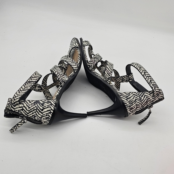 Joe's Jeans Womens High Heels Strappy Ankle Zip Zebra Print Black/White Size 7.5 - Picture 8 of 13